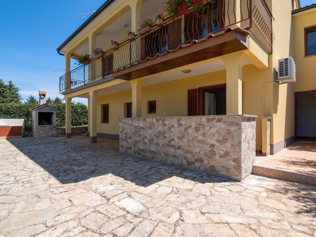 Secluded In Pore With Garden Apartment *