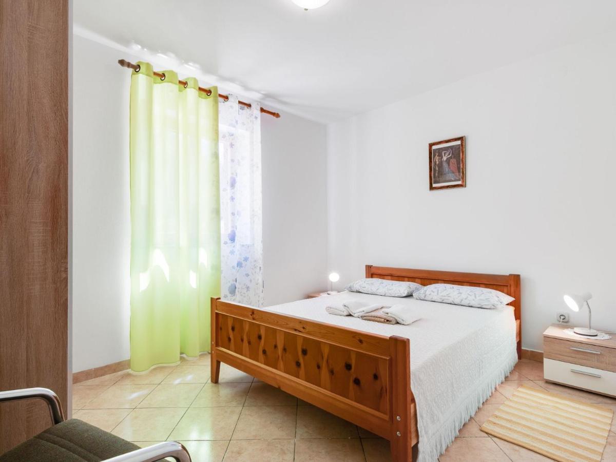 Apartment Secluded In Pore With Garden *