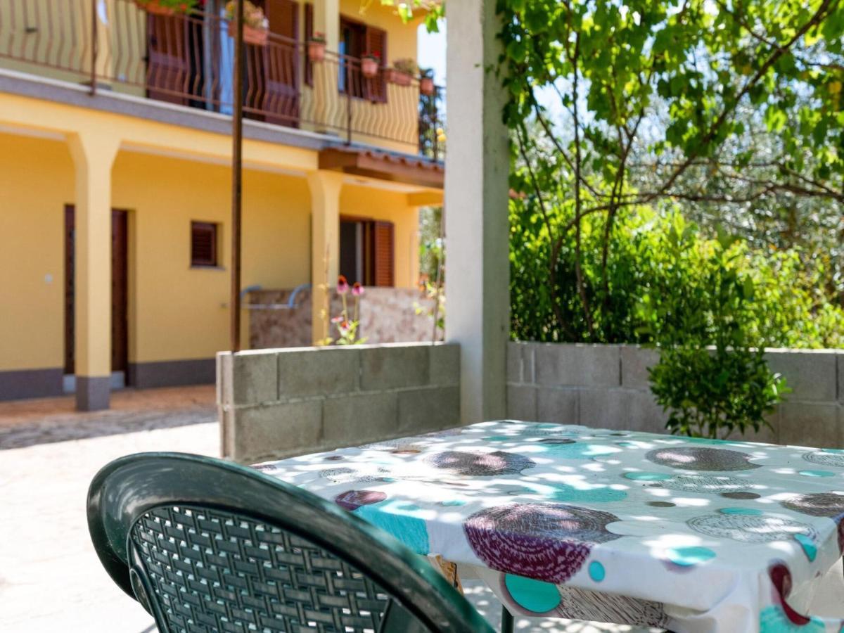 Secluded In Pore With Garden Apartment *