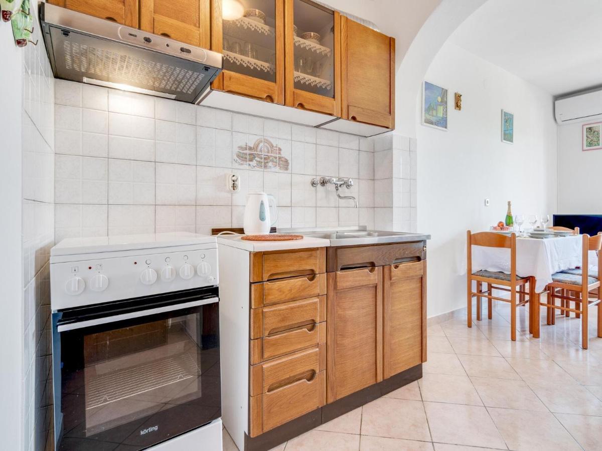 Apartment Secluded In Pore With Garden *